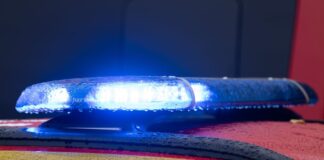 Autobahn 1 gesperrt: Diesel nach Unfall ausgelaufen Die Feuerwehr konnte einen Großteil des Diesels binden. (Symbolbild)