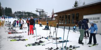 Saisonauftakt für Skigebiete im Sauerland Bei frostigen Temperaturen hat die Saison in den Skigebieten des Sauerlands begonnen. (Archivbild)