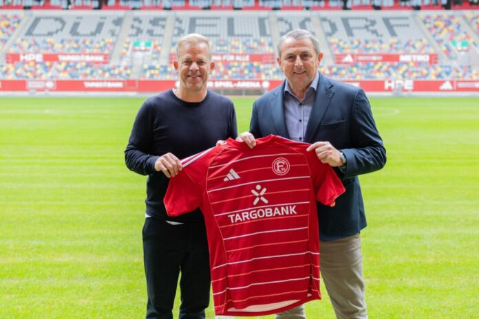 Allofs und Anfang bei der Trainervorstellung. (Archivbild)