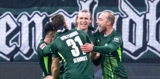Wolfsburg wirbelt: Gladbacher Höhenflug gestoppt Doppeltorschütze für Wolfsburg: Offensivmann Patrick Wimmer (M.).
