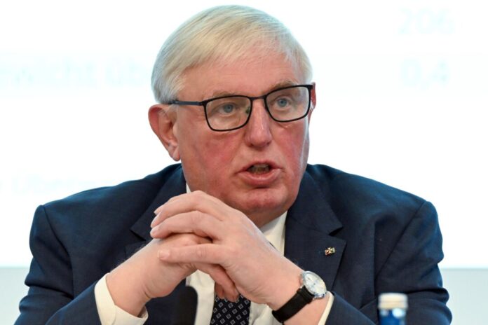 Krankenhausplanung NRW Karl-Josef Laumann (CDU), Gesundheitsminister in Nordrhein-Westfalen, zeigt sich zufrieden mit dem bisherigen juristischen Erfolg vor den Gerichten bei der neuen Krankenhausplanung. (Archivbild)