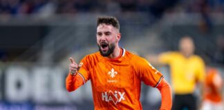 2:2 in Paderborn: Darmstadt verspielt 2:0-Führung Darmstadts Marco Richter bejubelt seinen frühen Treffer zum 1:0.