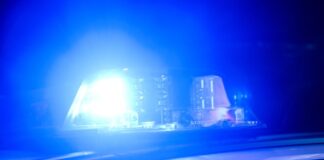 Autodieb verursacht mehrere Unfälle – ein Verletzter Ein Autofahrer hat sich am Mittwochabend eine Verfolgungsjagd mit der Polizei geliefert.