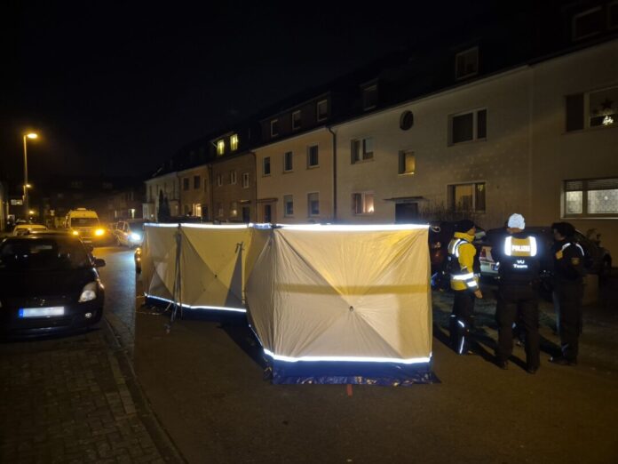 Tödlicher Verkehrsunfall in Köln Bei dem Unfall ist der erfasste Fußgänger gestorben.