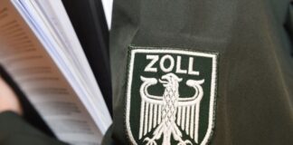 Millionenschwerer Drogenfund zum Nikolaustag Zollbeamte wurden am Flughafen Köln/Bonn fündig (Illustration)