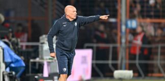 Mit kurzer Trainingshose: Bochums Rösler hofft auf Pokalcoup Bochums Coach Uwe Rösler wird auch am Mittwoch wieder in kurzer Trainingshose an der Seitenlinie stehen. (Archivbild)