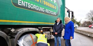 Schneesocken für die Müllabfuhr – damit der Müll nicht stehen bleibt