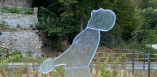 Kreis Mettmann erinnert an die Opfer der NS-Verbrechen Das Gedenkzeichen „Heller Schatten“ im Neandertal. Foto: Kreis Mettmann