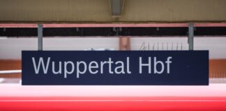 Züge in NRW fahren bald wieder über Wuppertal – vorerst Am Wuppertaler Hauptbahnhof halten während der fünfmonatigen Bauphase überhaupt keine Fernzüge. (Archivbild)