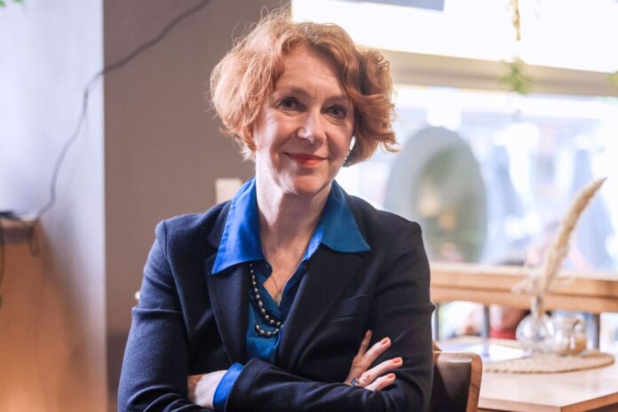 Politologin Ulrike Guérot Die Politologin Ulrike Guérot zieht im Kündigungsstreit mit der Universität Bonn vor das Bundesarbeitsgericht. (Archivbild)