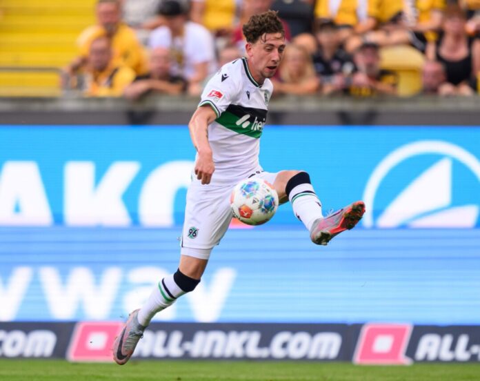 Jannik Rochelt Jannik Rochelt wechselt auf Leihbasis von Hannover 96 zu Arminia Bielefeld. (Archivbild)