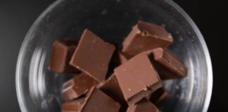 Teure Schokolade – Kunden greifen seltener zu Die Verbraucher kaufen zwar weiterhin Schokolade, aber weniger als vor ein paar Jahren.