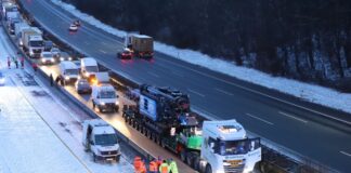 Lkw bleibt auf A3 liegen – langer Stau Ein liegengebliebener Lastwagen hat auf der Autobahn 3 zu einem langen Stau geführt.