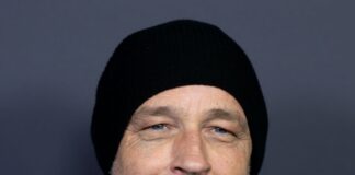 Komiker Torsten Sträter sagt wegen Erkrankung Auftritte ab Torsten Sträter muss wegen einer Erkrankung zahlreiche Termine absagen. (Archivbild)