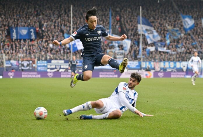 VfL Bochum - FC Schalke 04 Schalke und Bochum lieferten sich ein packendes Duell.