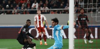 «Nicht bissig genug»: Bayer Leverkusen patzt auch in Piräus Leverkusens Christian Kofane scheitert an Piräus-Keeper Konstantinos Tzolakis.