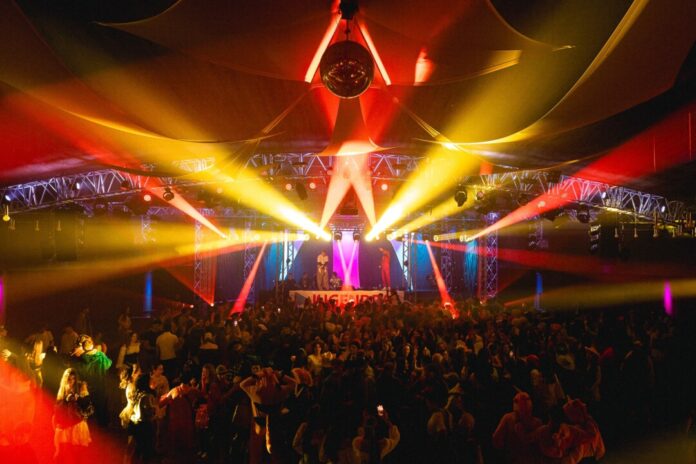 Altweiberparty Stadthalle_Maik Grabosch Stimmung Pur in der Stadthalle, Bild: Maik Grabosch