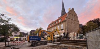 Bürger-Union fordert schnellere und günstigere Bauprojekte in Ratingen Die Baustelle auf dem Marktplatz in 2025, Bild: Alexander Heinz
