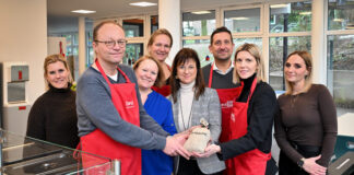 Satte Spende für Schulfrühstück an Heiligenhauser Schulen – “Lille Juleaften”-Benefizkonzert