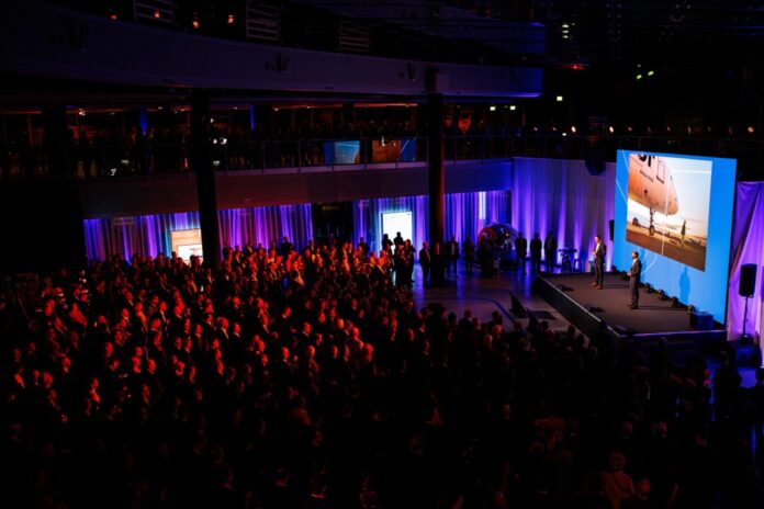 Petri Kirche Bochum - Luftbildaufnahme vom 19.01.2026 Flughafengeschäftsführer Lars Redeligx und Pradeep Pinakatt setzten beim Neujahrsempfang des Airports vor rund 900 Gästen die programmatischen Akzente für 2026. Foto: Flughafen Düsseldorf / Frederic Scheidemann