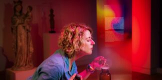 Duftreise in den Kunstpalast Herausfinden was Stinkt, Bild: Melanie Zarin