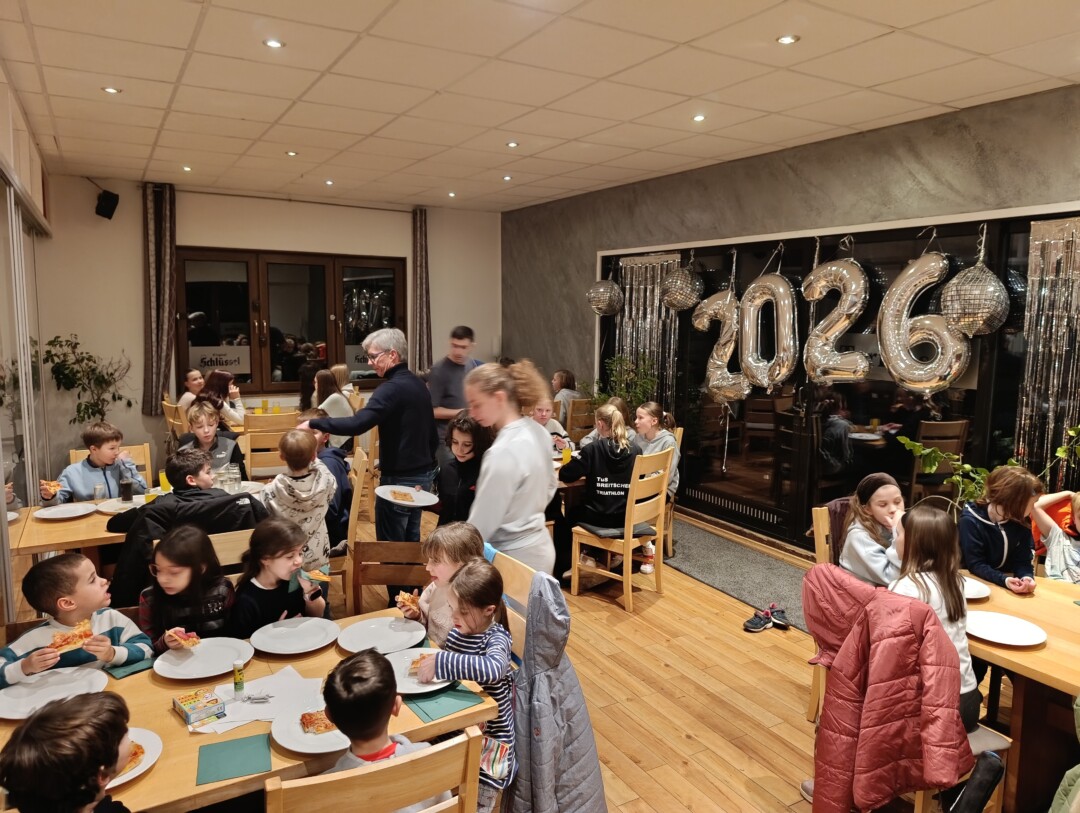 Pizza, Kino und Sport. Traumkombination der Jugend. Bild LTC Ratingen