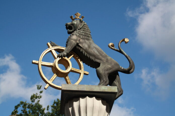 Löwe auf Marktplatzbrunnen Der nächste Stadtrundgang findet am 17. Januar statt. Foto: Stadt Ratingen