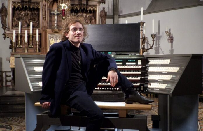 Orgel Victor-Antonio Agura Victor Antonio Agura gibt in der Lambertuskirche ein Orgelkonzert. Foto: Veranstalter