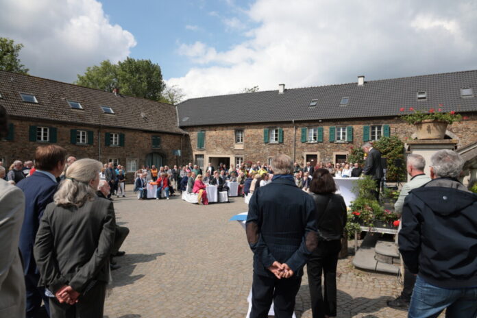 Reul Linnep 2 Besuch des Innenministers NRW Herbert Reul in Breitscheid Mai 2025, Bild: Alexander Heinz