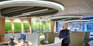 Ein Hauch von Auenland: Velberts neues Servicebüro setzt auf Natur-Design