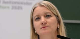 Justizminister wollen Gesetz gegen heimliche Nacktaufnahmen Die niedersächsische Justizministerin Kathrin Wahlmann (SPD) und ihr nordrhein-westfälischer Amtskollege Benjamin Limbach (Grüne) stellen das Vorhaben am Montag in Hannover vor. (Archivbild)