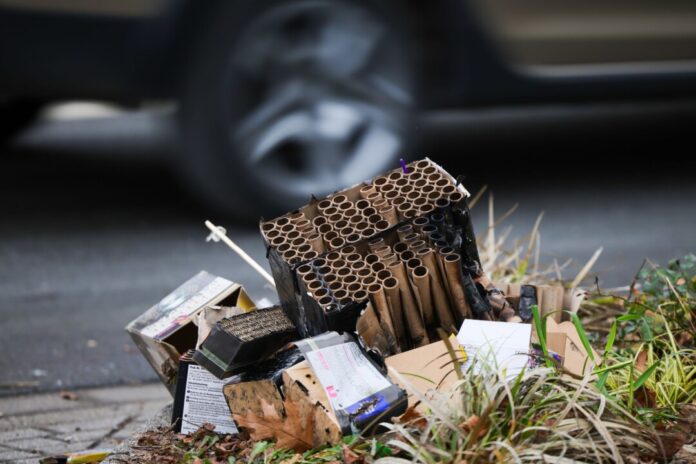 Höchste Feinstaubbelastung an Silvester in Duisburg gemessen Die Feinstaubbelastung ist in der Silvesternacht in vielen Städten von Nordrhein-Westfalen erneut extrem angestiegen.