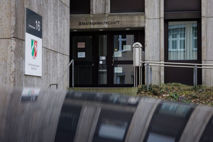 Bestechungsverdacht bei Ausländerbehörde in Bielefeld Die Staatsanwaltschaft ermittelt gegen vier Beschuldigte. (Symbolbild)