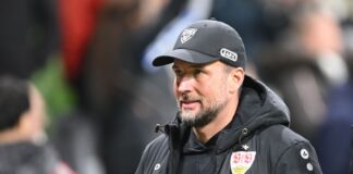 Wettersorgen: VfB reist lieber frühzeitig nach Leverkusen Trainer Sebastian Hoeneß und der VfB sind am Samstag in Leverkusen zu Gast. (Archivbild)