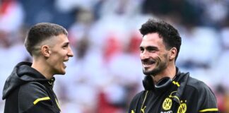 Nico Schlotterbeck (l) und Mats Hummels waren Abwehrkollegen bei Borussia Dortmund. (Archivbild)
