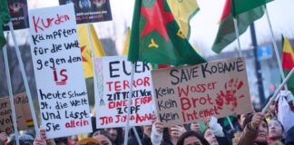 Laut Polizei demonstrierten rund 1.500 Menschen friedlich. 