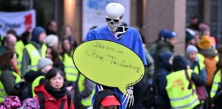 Erneute Warnstreiks an Unikliniken – danach an allen Schulen An zwei Dritteln der Unikliniken in NRW sind Beschäftigte zu Warnstreiks aufgerufen. (Archivbild)