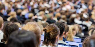 G9-Effekt: Unis bereiten sich auf Lücke bei Abiturienten vor Auch auf die Universitäten wirkt sich der 2026 fehlende Abitur-Jahrgang in NRW aus. (Archivbild)