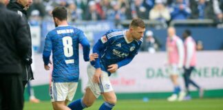 Dzeko trifft bei Schalke-Debüt: 2:2 gegen Kaiserslautern Edin Dzeko hatte entscheidenden Anteil am Schalker Punktgewinn.
