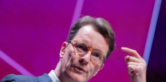 Wüst will scharfe Gesetze gegen Missbrauch: «Dieser Dreck» Nordrhein-Westfalens Ministerpräsident Hendrik Wüst (CDU) ist entsetzt über die unzureichenden Möglichkeiten, Pädokriminelle dingfest zu machen.