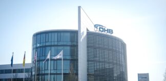 OHB und Rheinmetall loten Kooperation aus Der Raumfahrt- und Technologiekonzern OHB will mit dem Rüstungskonzern Rheinmetall zusammenarbeiten. (Archivbild)