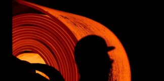 Thyssenkrupp Steel: IG Metall lehnt weiteren Stellenabbau ab Der indische Stahlkonzern Jindal will Thyssenkrupp Steel übernehmen und prüft dafür gerade die Bücher. Nach Informationen der «Rheinischen Post» soll Jindal auf größere Kostensenkungen pochen als bisher vereinbart. Die IG Metall ist dagegen. (Symbolbild)