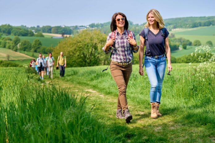 Von der Familienroute bis zur Kräutertour reichen die Angebote der Wanderwoche. Foto: Patrick Gawandtka/Kreis Mettmann Von der Familienroute bis zur Kräutertour reichen die Angebote der Wanderwoche. Foto: Patrick Gawandtka/Kreis Mettmann