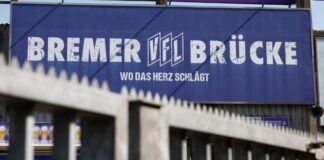 Platz unbespielbar: Schalker Test in Osnabrück fällt aus Der Platz im Stadion an der Bremer Brücke ist unbespielbar. (Archivbild)