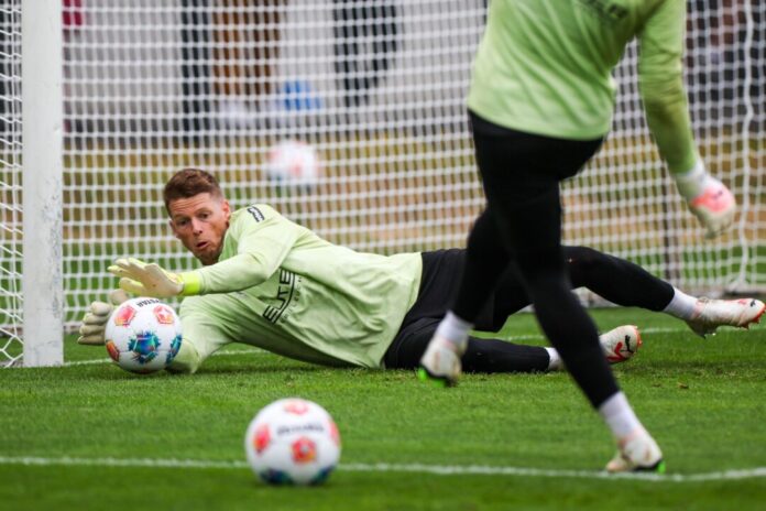 Jonas Omlin Gladbachs Torhüter Omlin wechselt auf Leihbasis nach Leverkusen. (Archivbild)