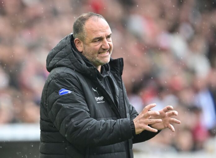 Frank Schmidt Bis Mai gilt es: Frank Schmidt will mit dem 1. FC Heidenheim den Klassenerhalt packen. (Archivbild)