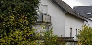 Mädchen jahrelang versteckt – Mutter vor Gericht Vor dem Landgericht Siegen startet der Prozess gegen die Mutter und Großeltern des Mädchens. (Archivbild)