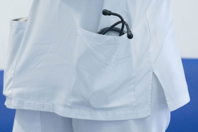 Universitätsmedizin Das Krankenhaus in Köln-Merheim ist auf die Behandlung von Verbrennungen spezialisiert. (Symbolbild)