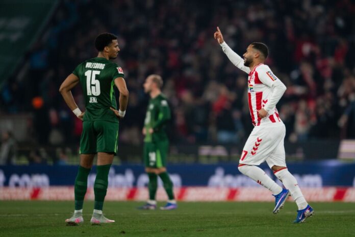 1. FC Köln - VfL Wolfsburg Kölns Linton Maina jubelt über sein Tor zum 1:0 gegen Wolfsburg.