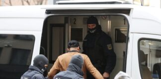 Großrazzia gegen Schwarzarbeit in Nagelstudios Festnahme bei Großrazzia